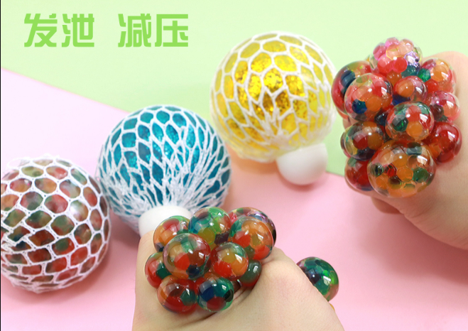 挤压玩具成出海新风口！月销 8 万 + 霸榜跨境！