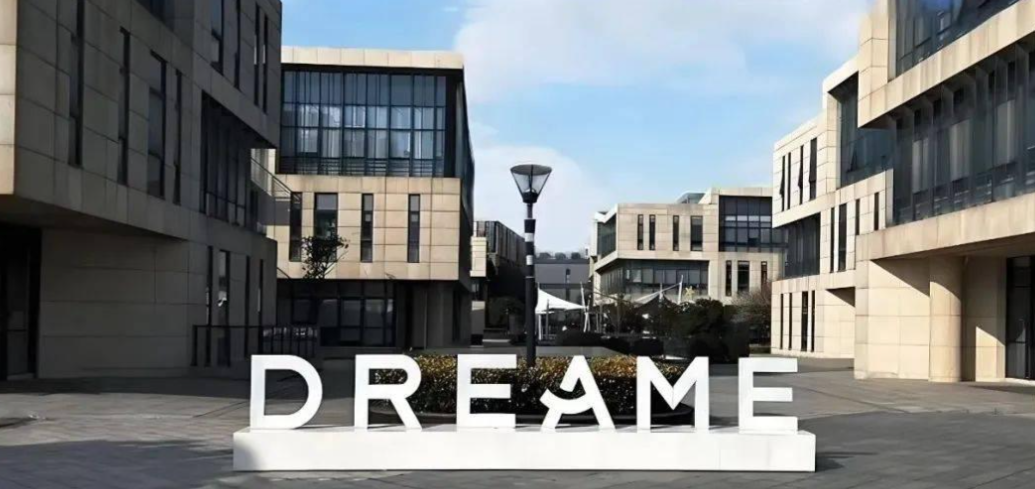 华东这个1年狂揽400亿跨境大卖，正式"杀入"宠物赛道！千亿宠物赛道迎来重磅玩家？