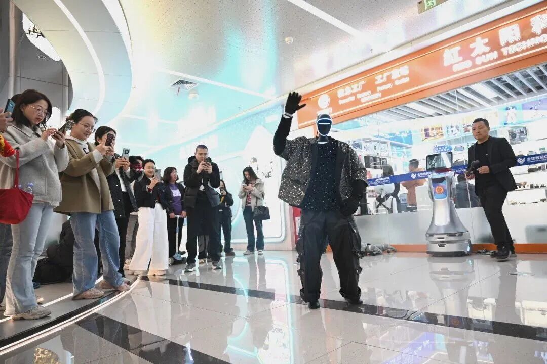 图片 浙江日报整版报道!义乌小商品,越来越懂你!