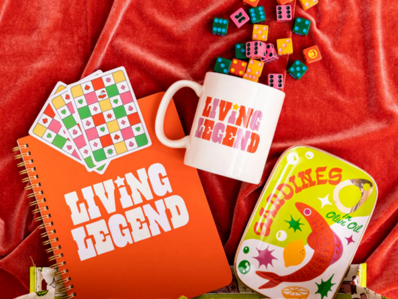 两个女孩的“色彩革命”,文创电商靠情绪价值也能出圈?