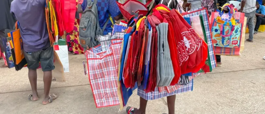 中国外卖袋非洲走红:环保袋成跨境新宠