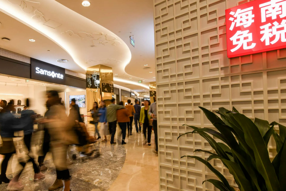 海南封关撼动亚太格局！新加坡航运、香港奢侈品遭遇降维打击