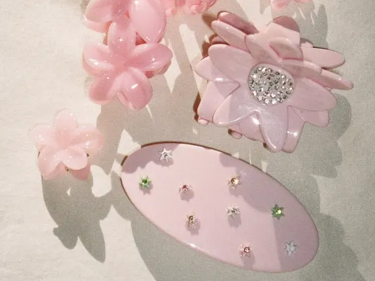 两个女生做独立站，把平平无奇的发夹卖火了，年赚百万美金