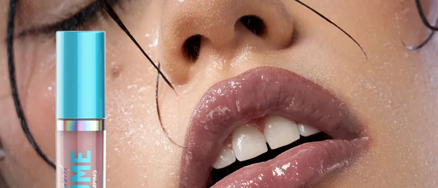 Ozon爆款推荐：丰唇唇彩领先，夏季美甲魔镜粉受追捧