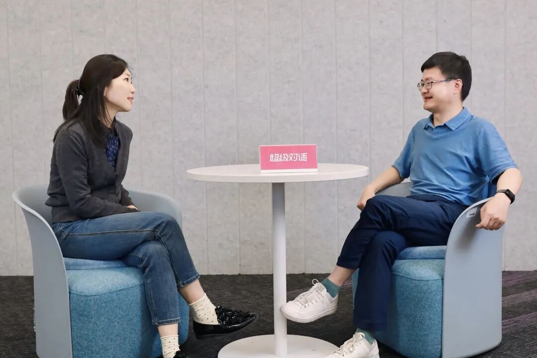 图片 对话韩晟:AI大爆发,一人公司如何实现百万美金营收?