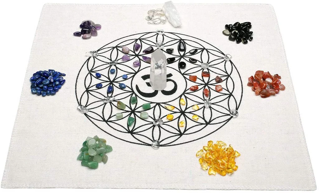 几颗石头爆卖1700万，小众水晶画做成发财大生意 | 行业热点