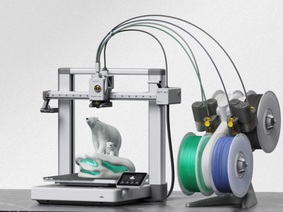 千元级单品横扫东南亚，5位大疆工程师“打印”一个百亿帝国