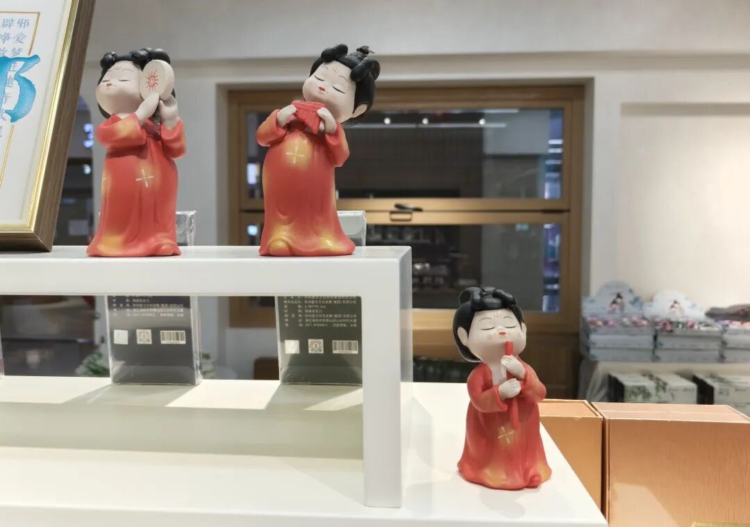 图片 唐宫IP遇义乌货架,养生锤敲开国潮出海门