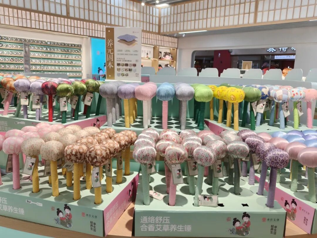 图片 唐宫IP遇义乌货架,养生锤敲开国潮出海门