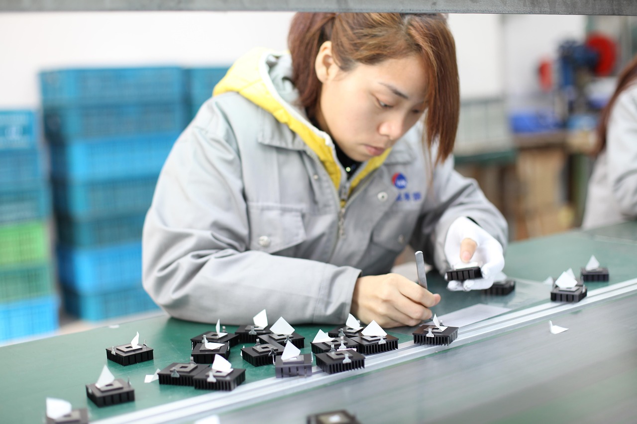 82%要扩员、73%招不到一线工！越南电子厂缺人，自动化还没接上