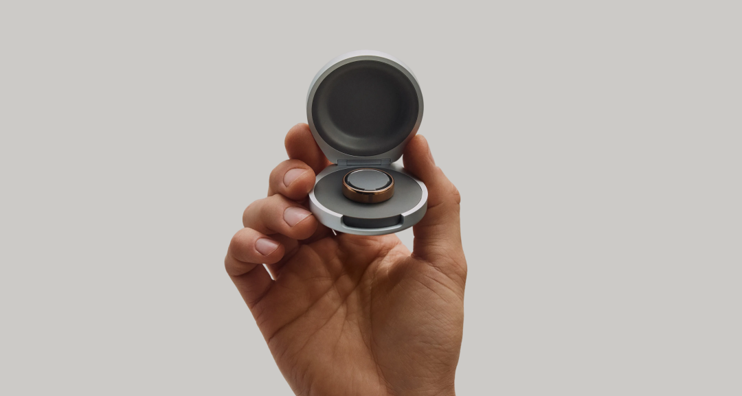 First Look: The Oura Ring 5 Is Thinner, Smarter, and Somehow Lasts Longer | PCMag 估值超140亿,3个工程师用一枚3.3克戒指做出大生意 | 品牌案例