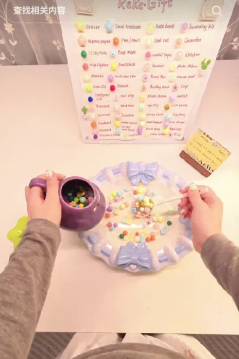 90后小伙出海卖水晶扫帚，一个月爆卖1.5万单