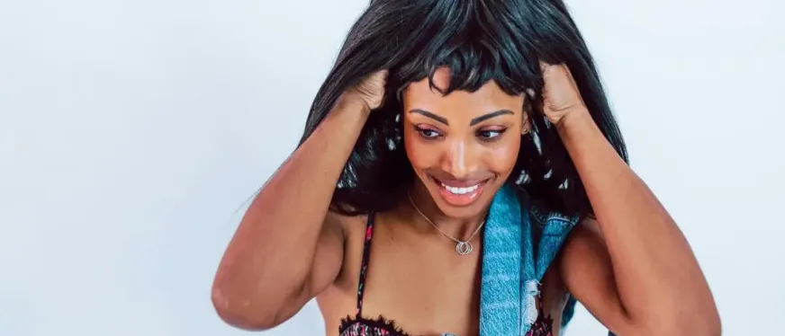 30秒换发型!中国假发品牌OQ Hair靠"免胶技术"征服TikTok