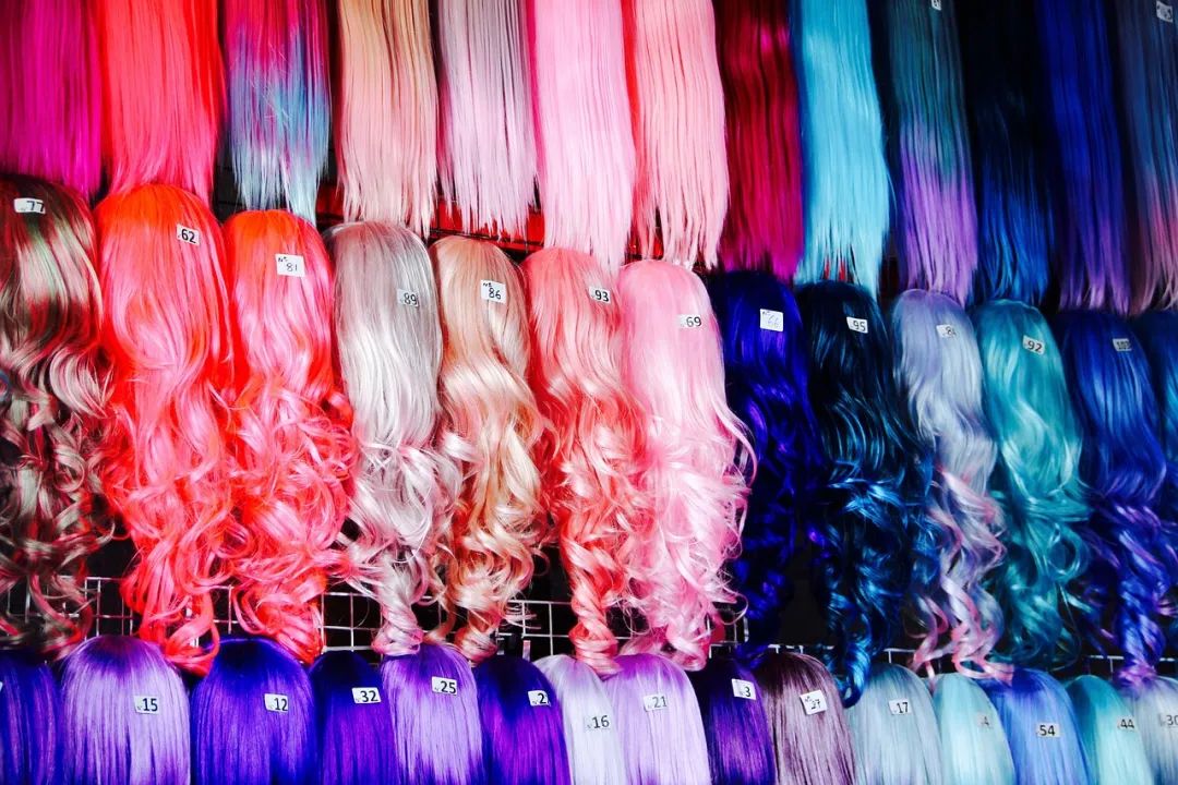 ​​30秒换发型！中国假发品牌OQ Hair靠"免胶技术"征服TikTok​