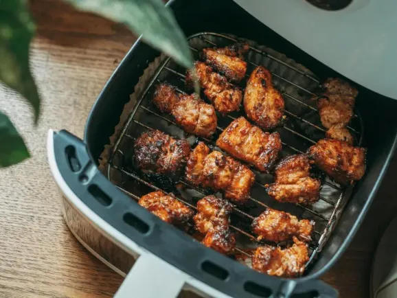 退出巅峰后，他靠一口锅狂赚6亿