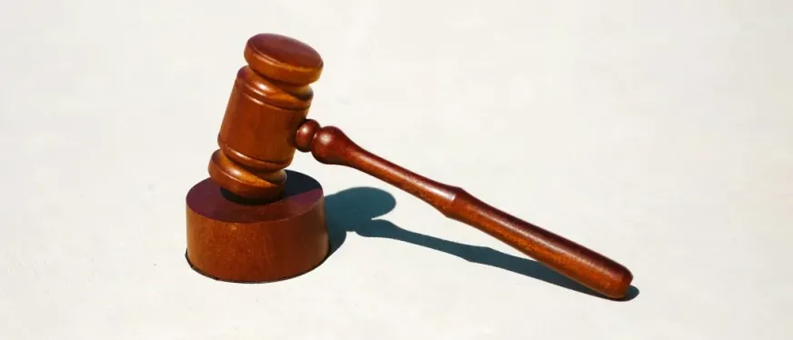 巨头对决，却给卖家当头一棒