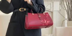 中国非遗火了，把刺绣做成轻奢单品，价格直接翻10倍！