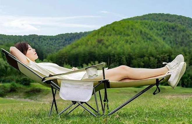 TikTok 美区顶流爆品：折叠沙滩椅 7 天狂卖 230 万