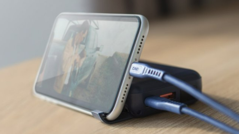 跨境选品爆款推荐：带支架充电线，月销 400 万 + 的 3C 蓝海神器