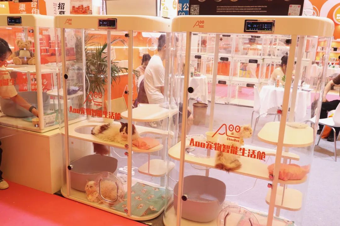 智能宠物舱市场爆发：2025年亚宠展新品盘点与技术趋势​