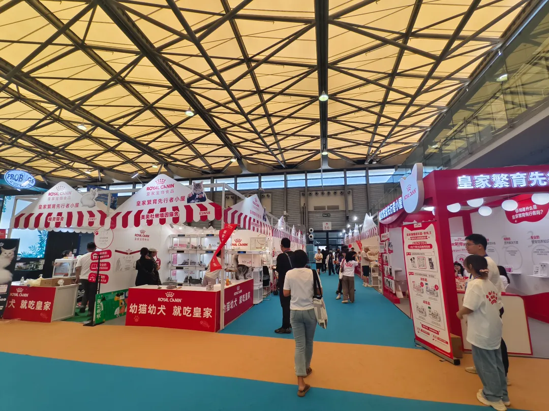 智能宠物舱市场爆发：2025年亚宠展新品盘点与技术趋势​